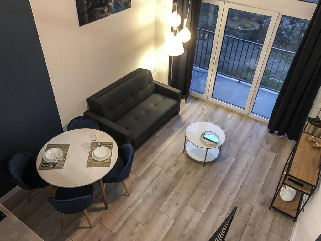 Airport Apartment Wrocław Buitenkant foto